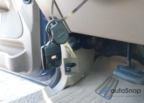 2005 Ford F-150 Stx/Xl/Xlt z USA, uszkodzony, nr VIN 1FTRX12W25NA93091